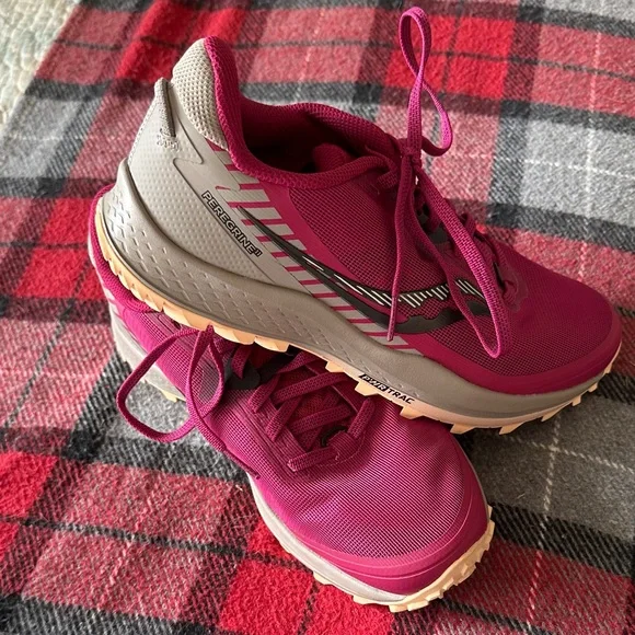 Saucony Peregrine Women's Trail Running Shoes in Pink - Picture 1 of 5